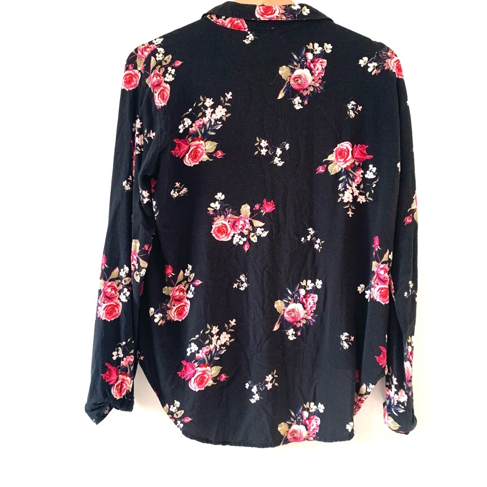Rose Pattern Blouse - Picture 5 of 5